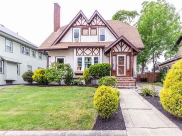 26 W Elm Ter, Brockton, Massachusetts, 6 Bedrooms Bedrooms, 9 Rooms Rooms,2.5 BathroomsBathrooms,Residential,For Sale,W Elm Ter,73533328 26 W Elm Ter, Brockton, Massachusetts, 6 Bedrooms Bedrooms, 9 Rooms Rooms,2.5 BathroomsBathrooms,Residential,For Sale,W Elm Ter,73533328