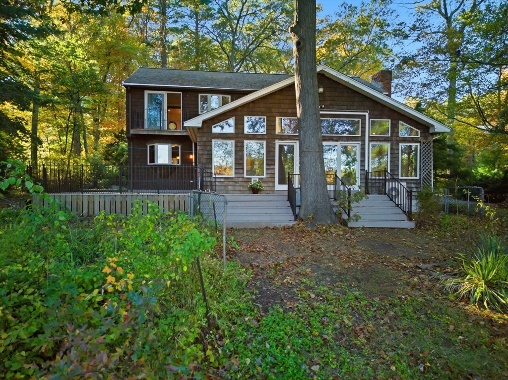 33 W Elm St, Hopkinton, Massachusetts, 3 Bedrooms Bedrooms, 8 Rooms Rooms,2.5 BathroomsBathrooms,Residential,For Sale,W Elm St,73530864