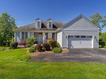 14 Rosewood Drive, Haverhill, Massachusetts, 3 Bedrooms Bedrooms, 7 Rooms Rooms,2.5 BathroomsBathrooms,Residential,For Sale,Rosewood Drive,73527068 14 Rosewood Drive, Haverhill, Massachusetts, 3 Bedrooms Bedrooms, 7 Rooms Rooms,2.5 BathroomsBathrooms,Residential,For Sale,Rosewood Drive,73527068