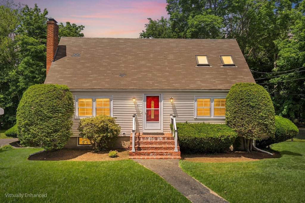 21 Bartlett Ave, Lexington, Massachusetts, 4 Bedrooms Bedrooms, 8 Rooms Rooms,2 BathroomsBathrooms,Residential,For Sale,Bartlett Ave,73533340