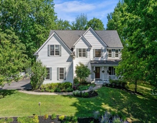 22 Sawyer Ln, Middleton, Massachusetts, 4 Bedrooms Bedrooms, 14 Rooms Rooms,4.5 BathroomsBathrooms,Residential,For Sale,Sawyer Ln,73533321