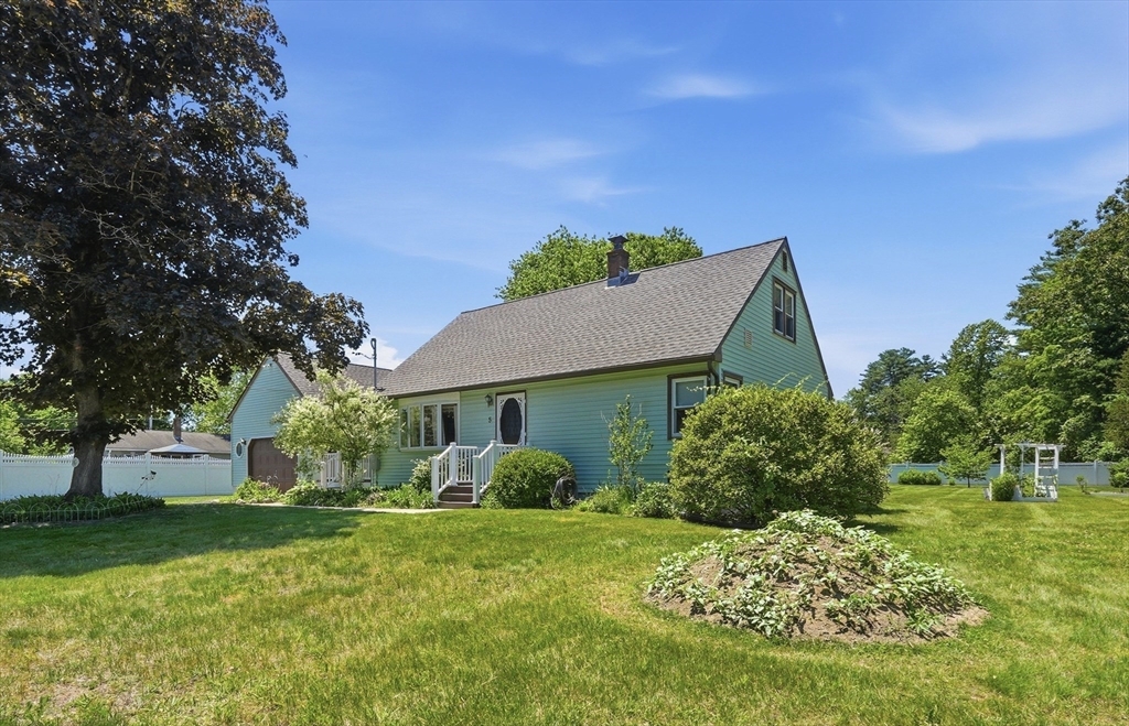 5 Lanebrook Cir, Granby, Massachusetts, 4 Bedrooms Bedrooms, 7 Rooms Rooms,2 BathroomsBathrooms,Residential,For Sale,Lanebrook Cir,73533386