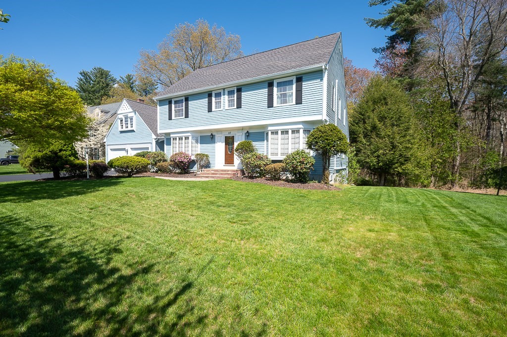 117 Madison Road, Northborough, Massachusetts, 4 Bedrooms Bedrooms, 11 Rooms Rooms,3.5 BathroomsBathrooms,Residential,For Sale,Madison Road,73533013