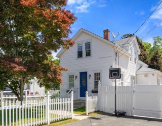 48 Hudson St, Attleboro, Massachusetts, 4 Bedrooms Bedrooms, 7 Rooms Rooms,2.5 BathroomsBathrooms,Residential,For Sale,Hudson St,73532638