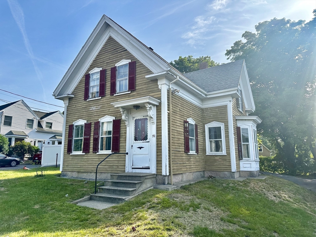 70 Washington St, Easton, Massachusetts, 4 Bedrooms Bedrooms, 9 Rooms Rooms,1.5 BathroomsBathrooms,Residential,For Sale,Washington St,73533402