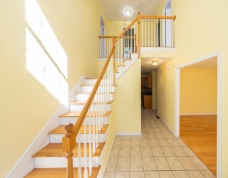 469 Walnut St, Shrewsbury, Massachusetts, 3 Bedrooms Bedrooms, 7 Rooms Rooms,2.5 BathroomsBathrooms,Residential Lease,For Rent,Walnut St,73533408