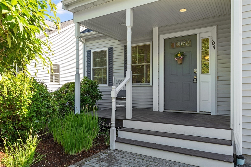 104 Summer Rd, Boxborough, Massachusetts, 2 Bedrooms Bedrooms, 5 Rooms Rooms,2 BathroomsBathrooms,Residential,For Sale,Summer Rd,73533404