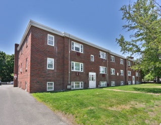 141 Willard St, Quincy, Massachusetts, 2 Bedrooms Bedrooms, 4 Rooms Rooms,1 BathroomBathrooms,Residential,For Sale,Willard St,73533415