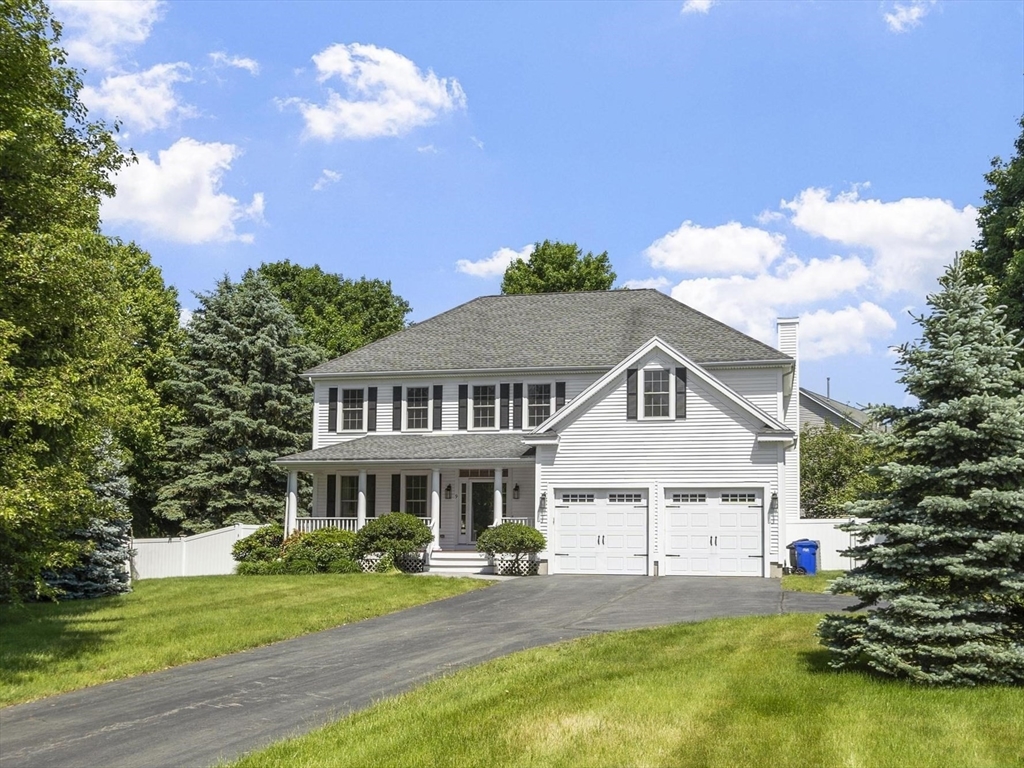 9 Meeting House Circle, Bedford, Massachusetts, 4 Bedrooms Bedrooms, 9 Rooms Rooms,2.5 BathroomsBathrooms,Residential,For Sale,Meeting House Circle,73533427