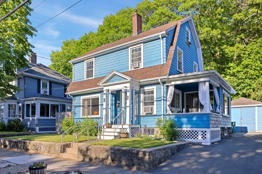60 Broadway, Lynn, Massachusetts, 3 Bedrooms Bedrooms, 7 Rooms Rooms,1 BathroomBathrooms,Residential,For Sale,Broadway,73533438