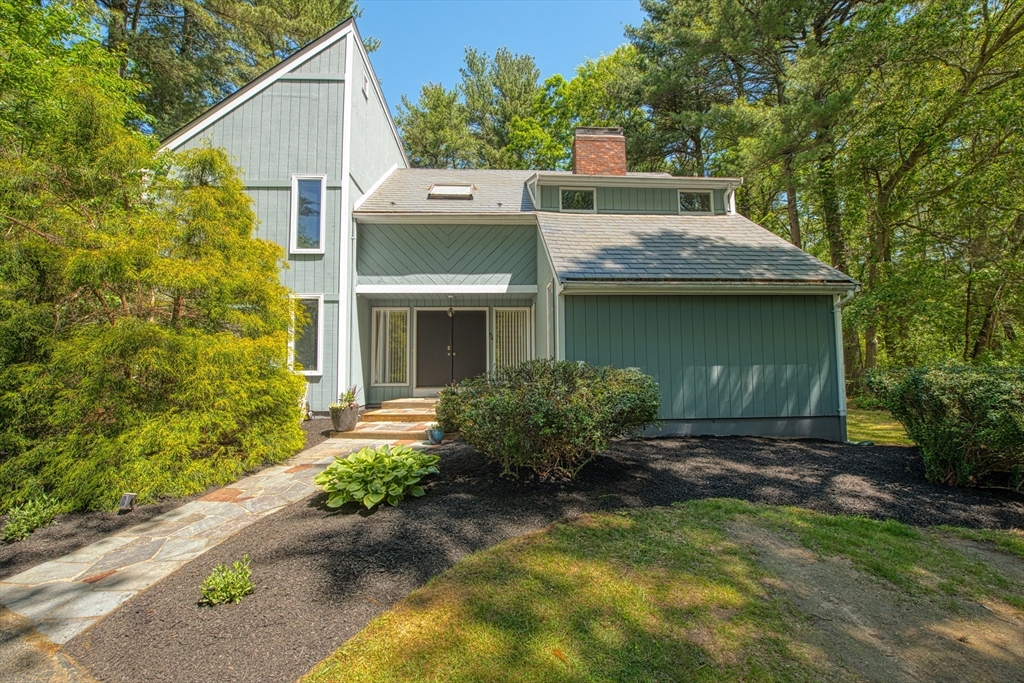 54 Barefoot Hill Road, Sharon, Massachusetts, 3 Bedrooms Bedrooms, 8 Rooms Rooms,2.5 BathroomsBathrooms,Residential,For Sale,Barefoot Hill Road,73533371