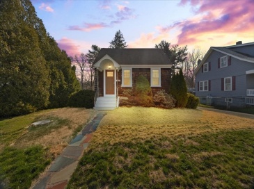 22 Ingell Street, Taunton, Massachusetts, 3 Bedrooms Bedrooms, 5 Rooms Rooms,1 BathroomBathrooms,Residential,For Sale,Ingell Street,73501071