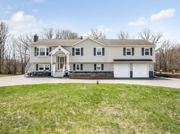 97 Ansonia Ave, Dracut, Massachusetts, 4 Bedrooms Bedrooms, 10 Rooms Rooms,2.5 BathroomsBathrooms,Residential,For Sale,Ansonia Ave,73505407