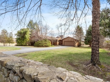 243 Concord Road, Westford, Massachusetts, 3 Bedrooms Bedrooms, 7 Rooms Rooms,2 BathroomsBathrooms,Residential,For Sale,Concord Road,73499037