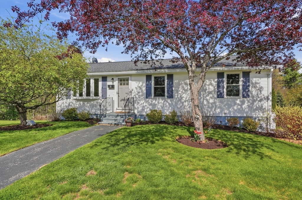 124 Wedgewood Road, Worcester, Massachusetts, 3 Bedrooms Bedrooms, 7 Rooms Rooms,2 BathroomsBathrooms,Residential,For Sale,Wedgewood Road,73514003