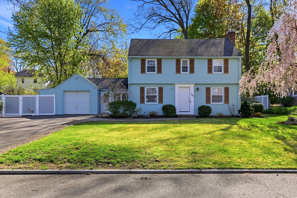 145 Chalmers St, Springfield, Massachusetts, 3 Bedrooms Bedrooms, 6 Rooms Rooms,1.5 BathroomsBathrooms,Residential,For Sale,Chalmers St,73510229