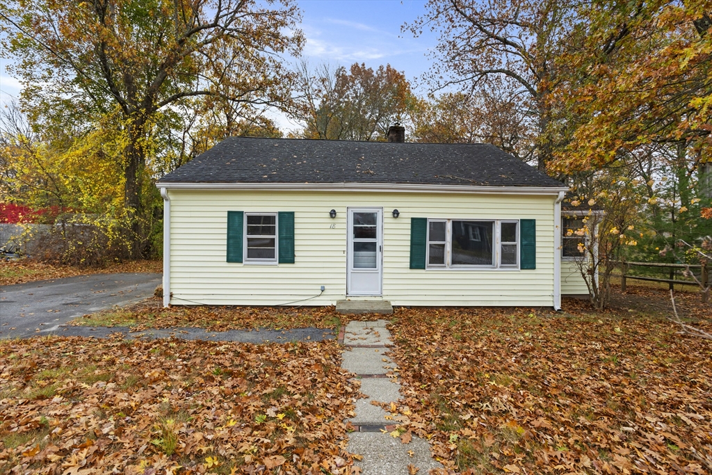18 Long Lake Road, Littleton, Massachusetts, 3 Bedrooms Bedrooms, 5 Rooms Rooms,1.5 BathroomsBathrooms,Residential,For Sale,Long Lake Road,73451381