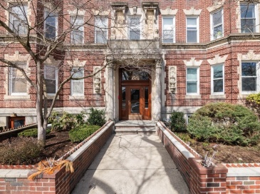 131 Park Drive, Boston, Massachusetts, 1 Bedroom Bedrooms, 3 Rooms Rooms,1 BathroomBathrooms,Residential,For Sale,Park Drive,73498449