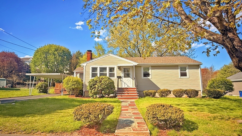 20 Andersen Rd, Braintree, Massachusetts, 3 Bedrooms Bedrooms, 7 Rooms Rooms,2 BathroomsBathrooms,Residential,For Sale,Andersen Rd,73513144