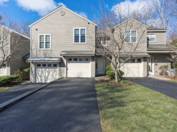 110 Ridgefield Cir, Clinton, Massachusetts, 2 Bedrooms Bedrooms, 5 Rooms Rooms,2 BathroomsBathrooms,Residential,For Sale,Ridgefield Cir,73491483