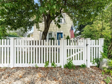111 Shore Ave, Swansea, Massachusetts, 2 Bedrooms Bedrooms, 5 Rooms Rooms,1.5 BathroomsBathrooms,Residential,For Sale,Shore Ave,73502746