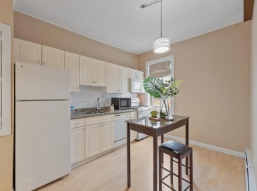 793 Main St, Malden, Massachusetts, 1 Bedroom Bedrooms, 3 Rooms Rooms,1 BathroomBathrooms,Residential,For Sale,Main St,73514895