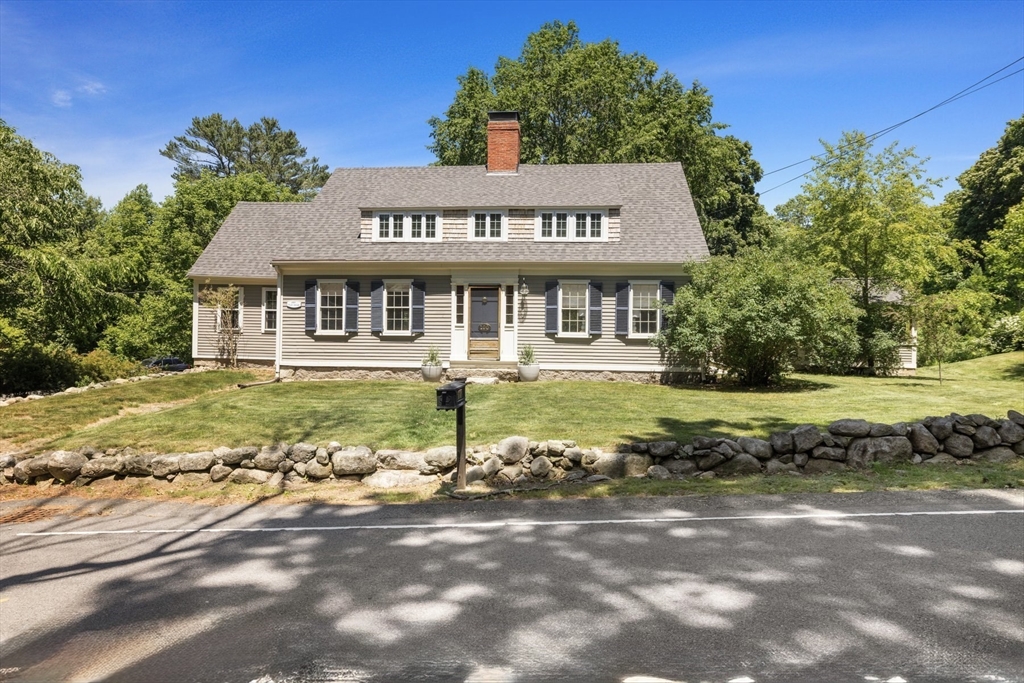 100 Clapp Road, Scituate, Massachusetts, 3 Bedrooms Bedrooms, 10 Rooms Rooms,3 BathroomsBathrooms,Residential,For Sale,Clapp Road,73533541