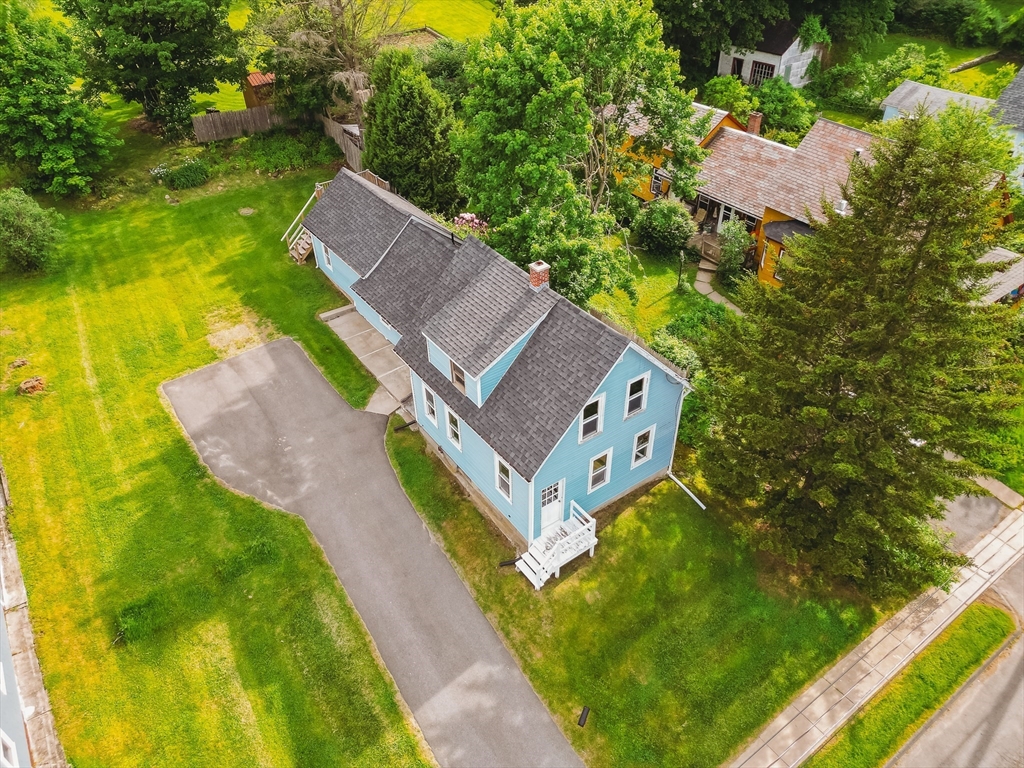 15 School St, Buckland, Massachusetts, 4 Bedrooms Bedrooms, 7 Rooms Rooms,1 BathroomBathrooms,Residential,For Sale,School St,73533580