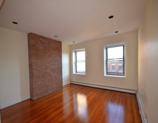 470 Commonwealth Ave, Boston, Massachusetts, 1 Bedroom Bedrooms, 3 Rooms Rooms,1 BathroomBathrooms,Residential Lease,For Rent,Commonwealth Ave,73533605