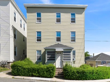 4 Horton St, Salem, Massachusetts, 3 Bedrooms Bedrooms, 5 Rooms Rooms,1 BathroomBathrooms,Residential Lease,For Rent,Horton St,73533945 4 Horton St, Salem, Massachusetts, 3 Bedrooms Bedrooms, 5 Rooms Rooms,1 BathroomBathrooms,Residential Lease,For Rent,Horton St,73533945