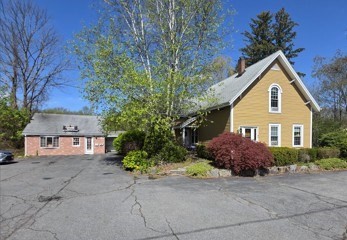 625 Bedford St, East Bridgewater, Massachusetts, 6 Bedrooms Bedrooms, 11 Rooms Rooms,2.5 BathroomsBathrooms,Residential Income,For Sale,Bedford St,73533721