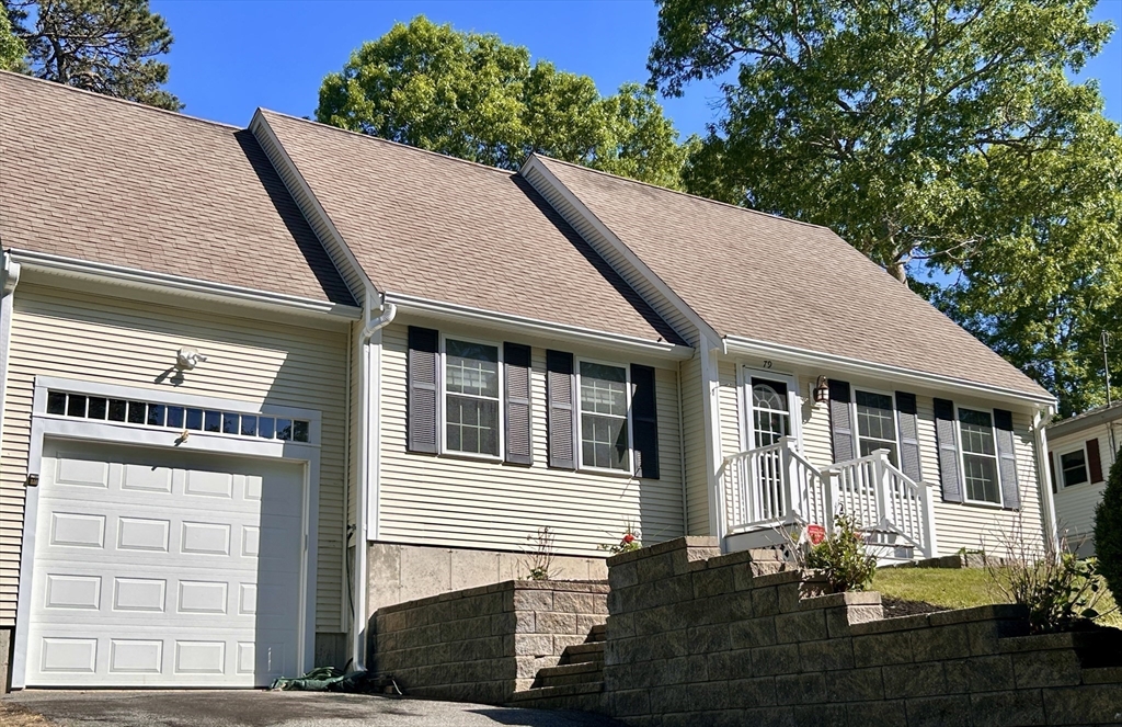 79 Lake Drive, Bourne, Massachusetts, 3 Bedrooms Bedrooms, 7 Rooms Rooms,2 BathroomsBathrooms,Residential,For Sale,Lake Drive,73533967