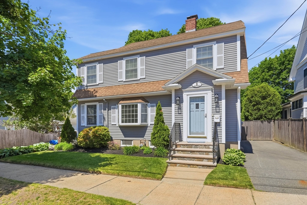 1 Elm Ave, Salem, Massachusetts, 3 Bedrooms Bedrooms, 8 Rooms Rooms,2 BathroomsBathrooms,Residential,For Sale,Elm Ave,73533972