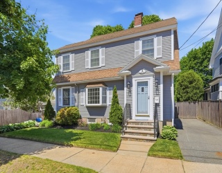 1 Elm Ave, Salem, Massachusetts, 3 Bedrooms Bedrooms, 8 Rooms Rooms,2 BathroomsBathrooms,Residential,For Sale,Elm Ave,73533972