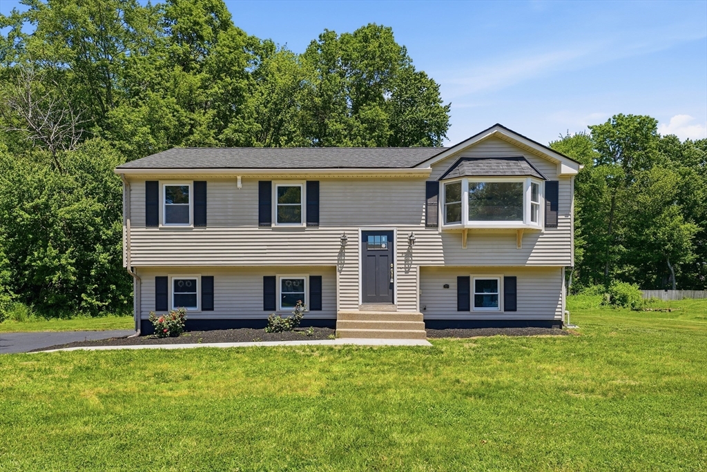 30 Kathy Ter, Agawam, Massachusetts, 4 Bedrooms Bedrooms, 6 Rooms Rooms,2 BathroomsBathrooms,Residential,For Sale,Kathy Ter,73533741
