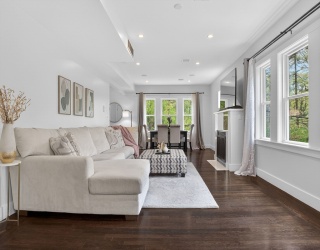319 Forest Hills Street, Boston, Massachusetts, 2 Bedrooms Bedrooms, 5 Rooms Rooms,2 BathroomsBathrooms,Residential Lease,For Rent,Forest Hills Street,73533993