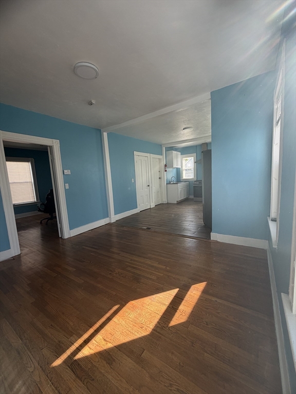 16 Estes Street, Lynn, Massachusetts, 2 Bedrooms Bedrooms, 5 Rooms Rooms,1 BathroomBathrooms,Residential Lease,For Rent,Estes Street,73533776