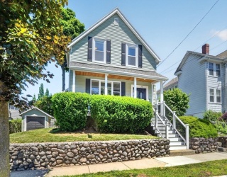 26 1st St., Melrose, Massachusetts, 3 Bedrooms Bedrooms, 6 Rooms Rooms,2.5 BathroomsBathrooms,Residential,For Sale,1st St.,73534011