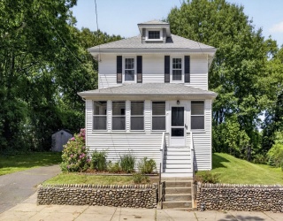 27 New Haven St, Boston, Massachusetts, 4 Bedrooms Bedrooms, 9 Rooms Rooms,1.5 BathroomsBathrooms,Residential,For Sale,New Haven St,73533540