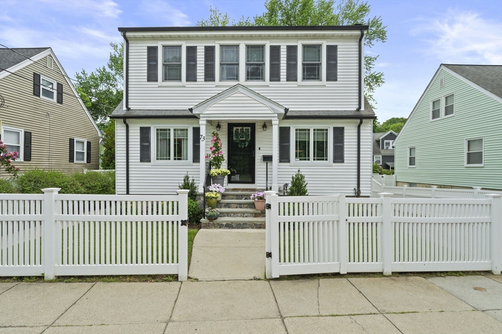 73 Hawthorne St, Boston, Massachusetts, 2 Bedrooms Bedrooms, 5 Rooms Rooms,3 BathroomsBathrooms,Residential,For Sale,Hawthorne St,73533888