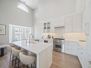 87 Elm Street, Cohasset, Massachusetts, 2 Bedrooms Bedrooms, 5 Rooms Rooms,2 BathroomsBathrooms,Residential,For Sale,Elm Street,73533820