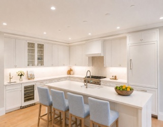 124 Elm Street, Cohasset, Massachusetts, 2 Bedrooms Bedrooms, 6 Rooms Rooms,2 BathroomsBathrooms,Residential,For Sale,Elm Street,73533824