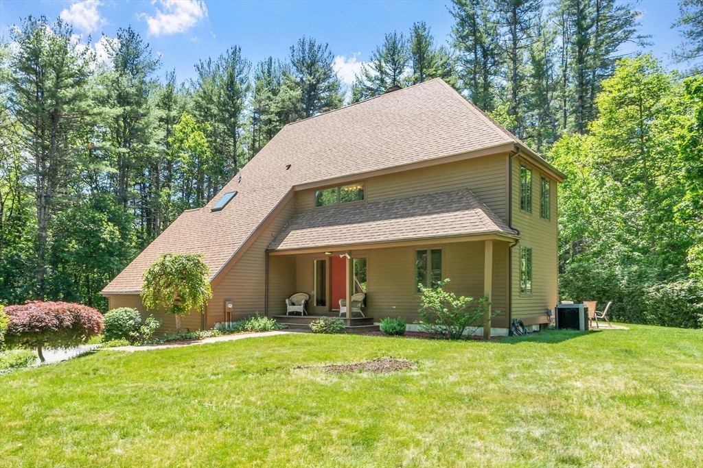 78 Carroll Dr, Carlisle, Massachusetts, 4 Bedrooms Bedrooms, 9 Rooms Rooms,3 BathroomsBathrooms,Residential,For Sale,Carroll Dr,73533615