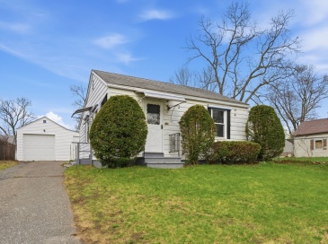 178 Penrose St, Springfield, Massachusetts, 2 Bedrooms Bedrooms, 5 Rooms Rooms,1 BathroomBathrooms,Residential,For Sale,Penrose St,73503287