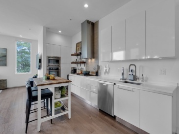 537 E 1st Street, Boston, Massachusetts, 2 Bedrooms Bedrooms, 4 Rooms Rooms,2 BathroomsBathrooms,Residential Lease,For Rent,E 1st Street,73516217