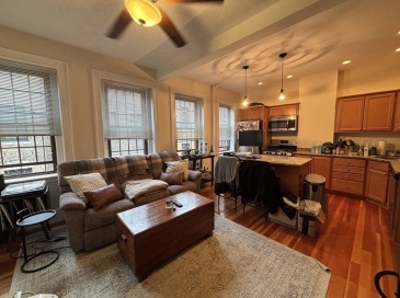 99 Myrtle St., Boston, Massachusetts, 1 Bedroom Bedrooms, 2 Rooms Rooms,1 BathroomBathrooms,Residential Lease,For Rent,Myrtle St.,73530556