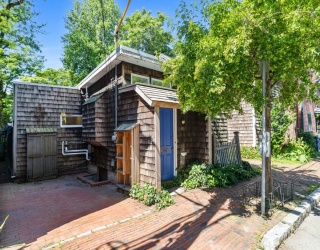 410 Franklin Street, Cambridge, Massachusetts, 2 Bedrooms Bedrooms, 4 Rooms Rooms,2 BathroomsBathrooms,Residential,For Sale,Franklin Street,73533777