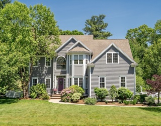 4 Carter Dr, Natick, Massachusetts, 4 Bedrooms Bedrooms, 9 Rooms Rooms,3 BathroomsBathrooms,Residential,For Sale,Carter Dr,73533873