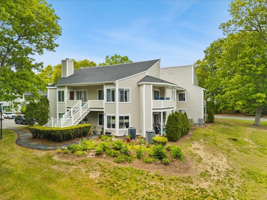 750 Whittenton St, Taunton, Massachusetts, 1 Bedroom Bedrooms, 4 Rooms Rooms,1 BathroomBathrooms,Residential Lease,For Rent,Whittenton St,73533660