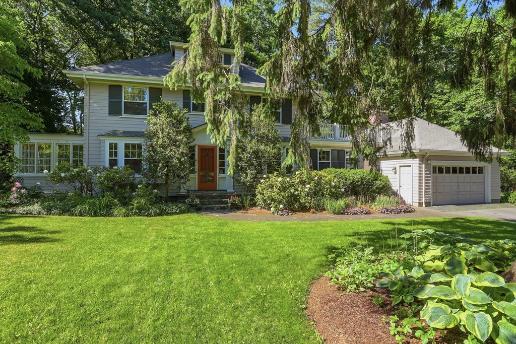 42 Crescent Rd, Concord, Massachusetts, 4 Bedrooms Bedrooms, 12 Rooms Rooms,4 BathroomsBathrooms,Residential,For Sale,Crescent Rd,73533844